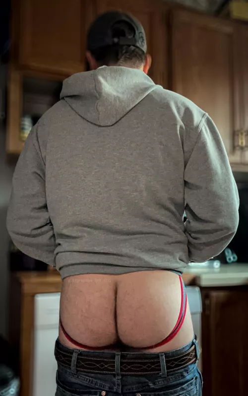 (21) don’t mind me just pouring a coffee and taking pictures of my ass🤭 