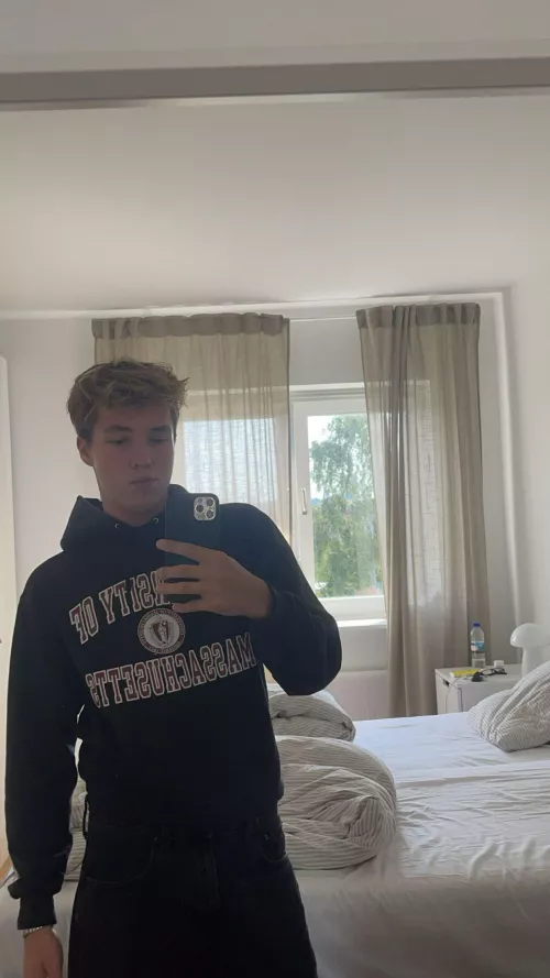 Anyone started playing wow recently?