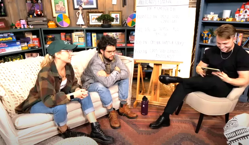 Can anyone ID the brown boots the guy in the middle is wearing?