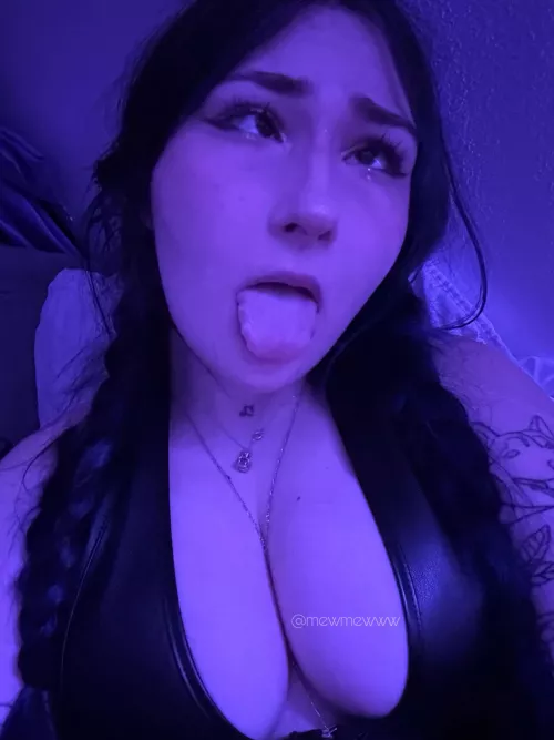 Cum on my face🖤