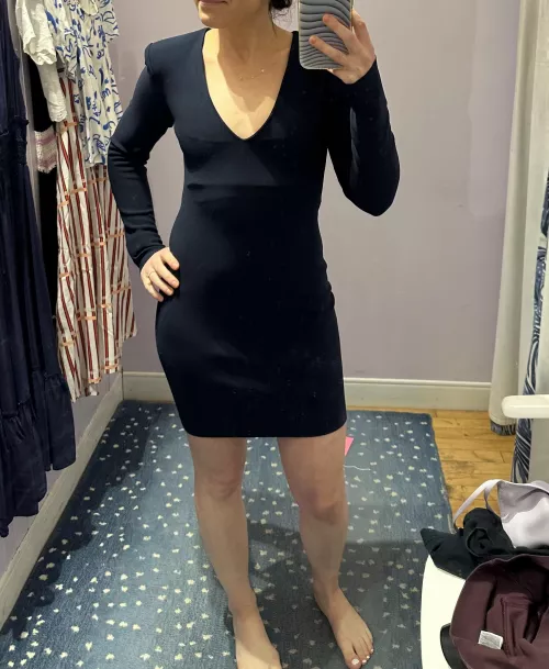Little black dress [f]