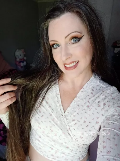 Tried on a new top and I felt cute :)