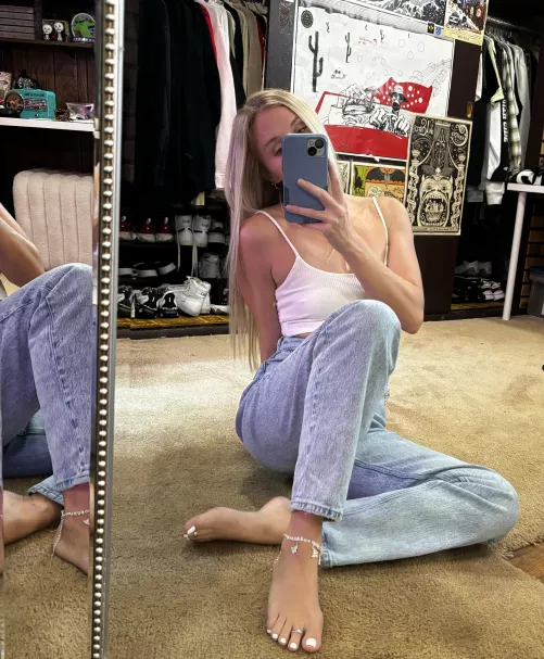 Forever a white toe girl [oc]