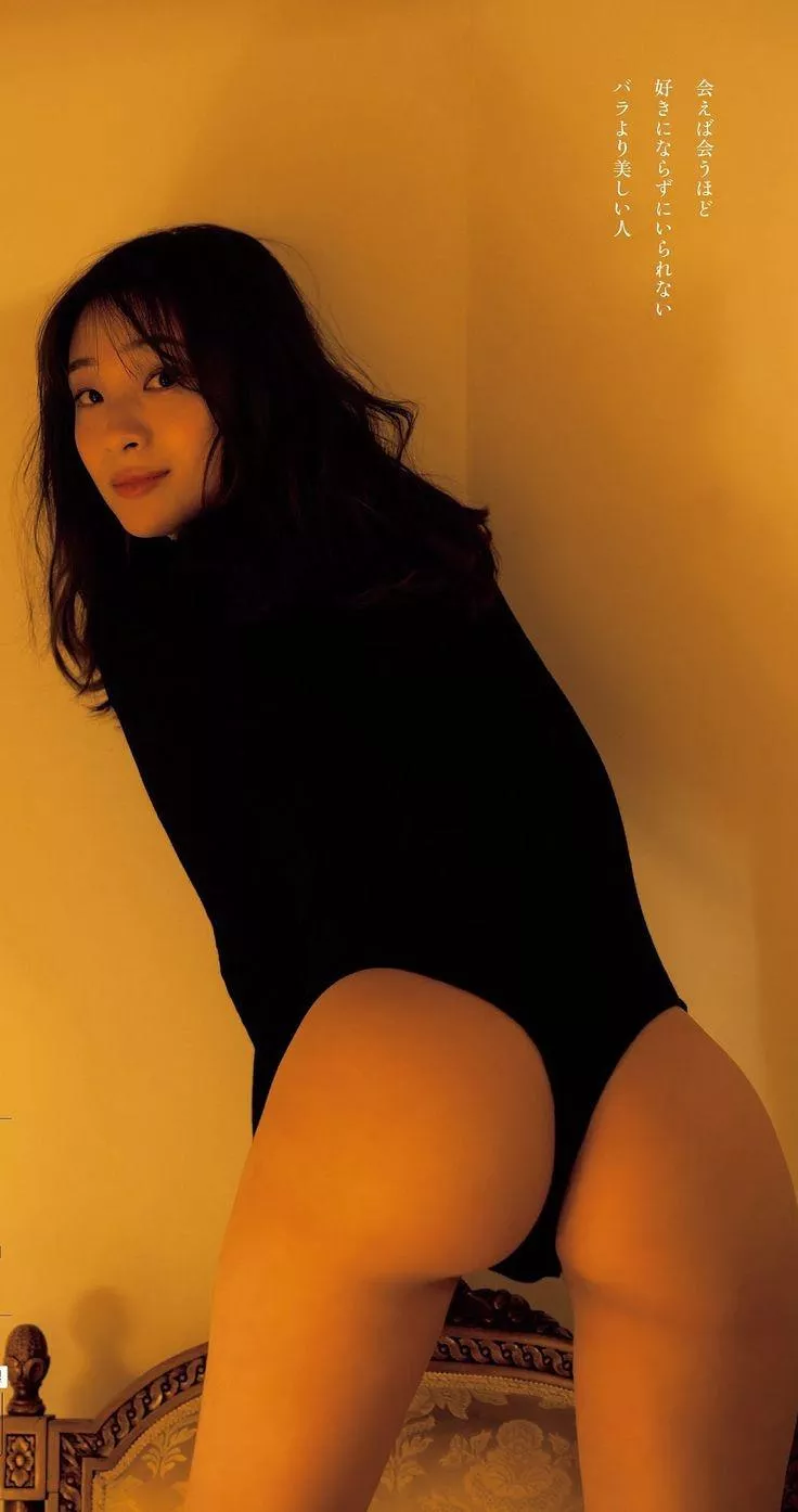 Rika Adachi 