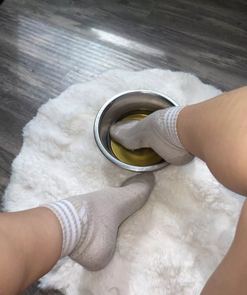 Would you sniff or taste [Selling]