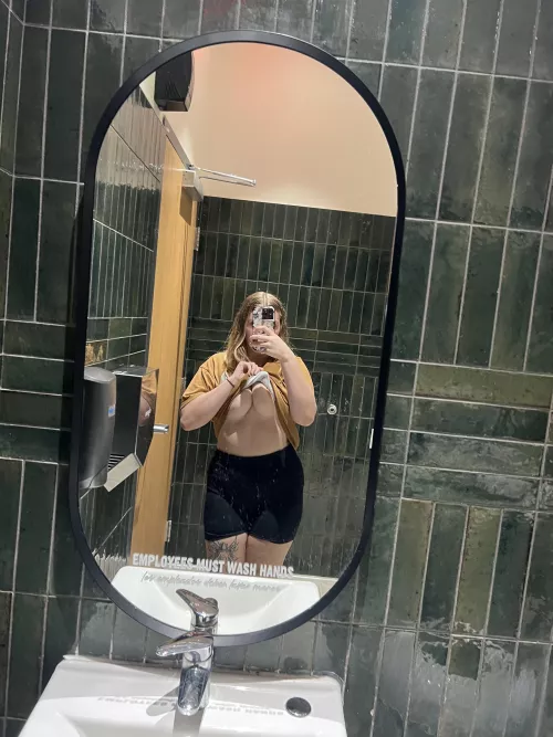 bella and my big melon's love mirror selfied 