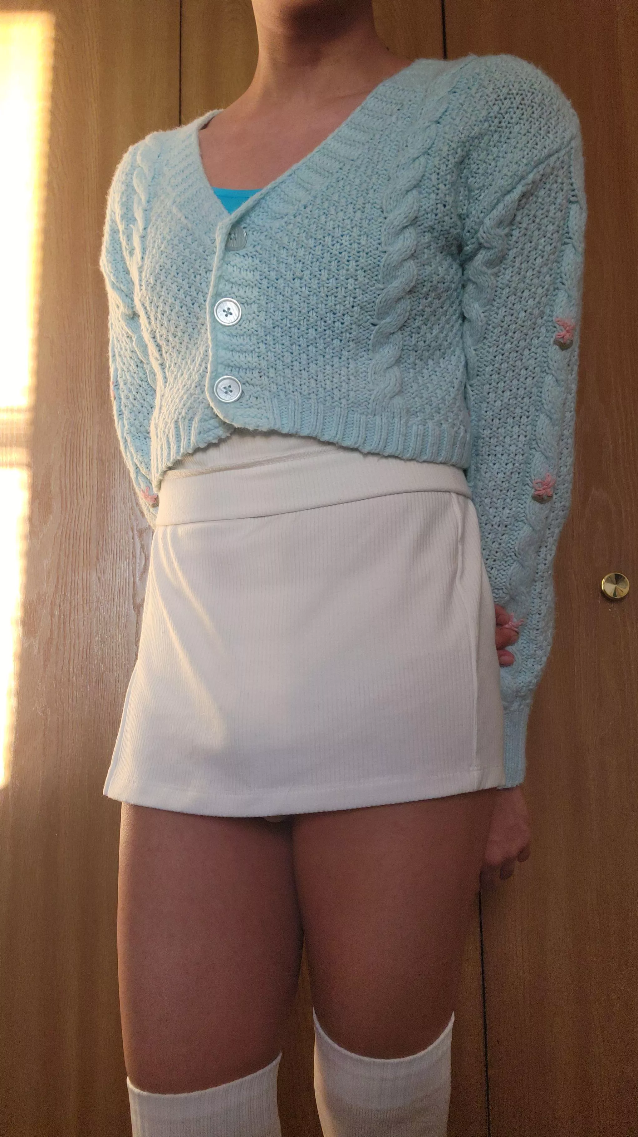 Cute outfit or nah? 👉👈