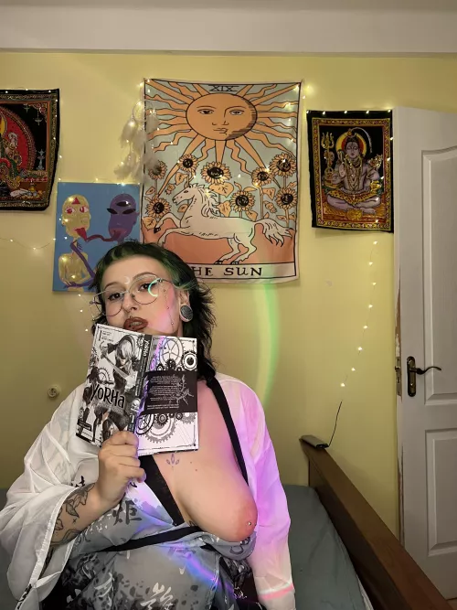 Do you want me to be yours 2B? [F]