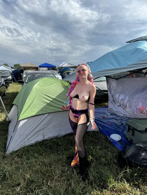 i walked around the campground like this until someone wanted to fuck me 