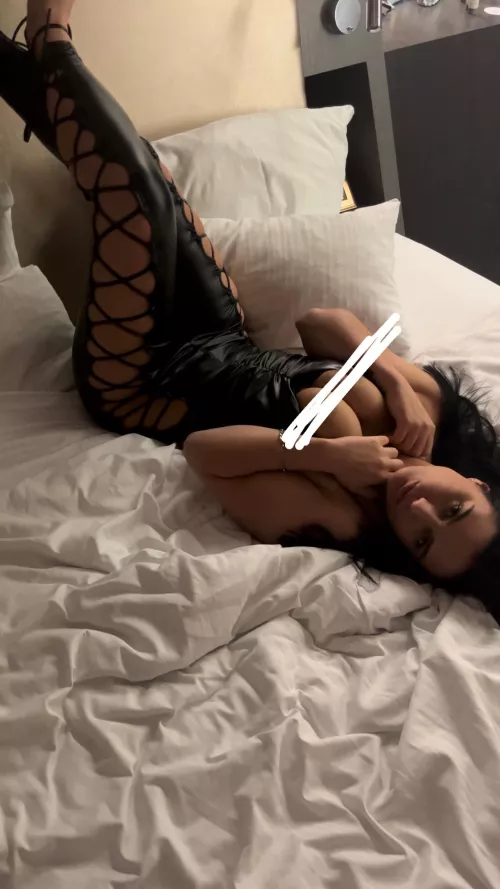 imagine you come home and find me in bed like this 😈🖤