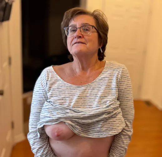 Older women know how to fuck! Allow me to demonstrate...