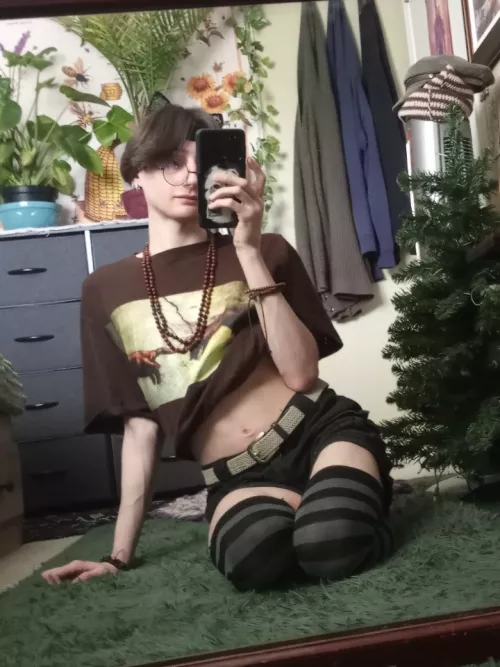 Tummy and thighs~ ♡