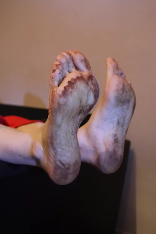 Wet choc powder on my soles