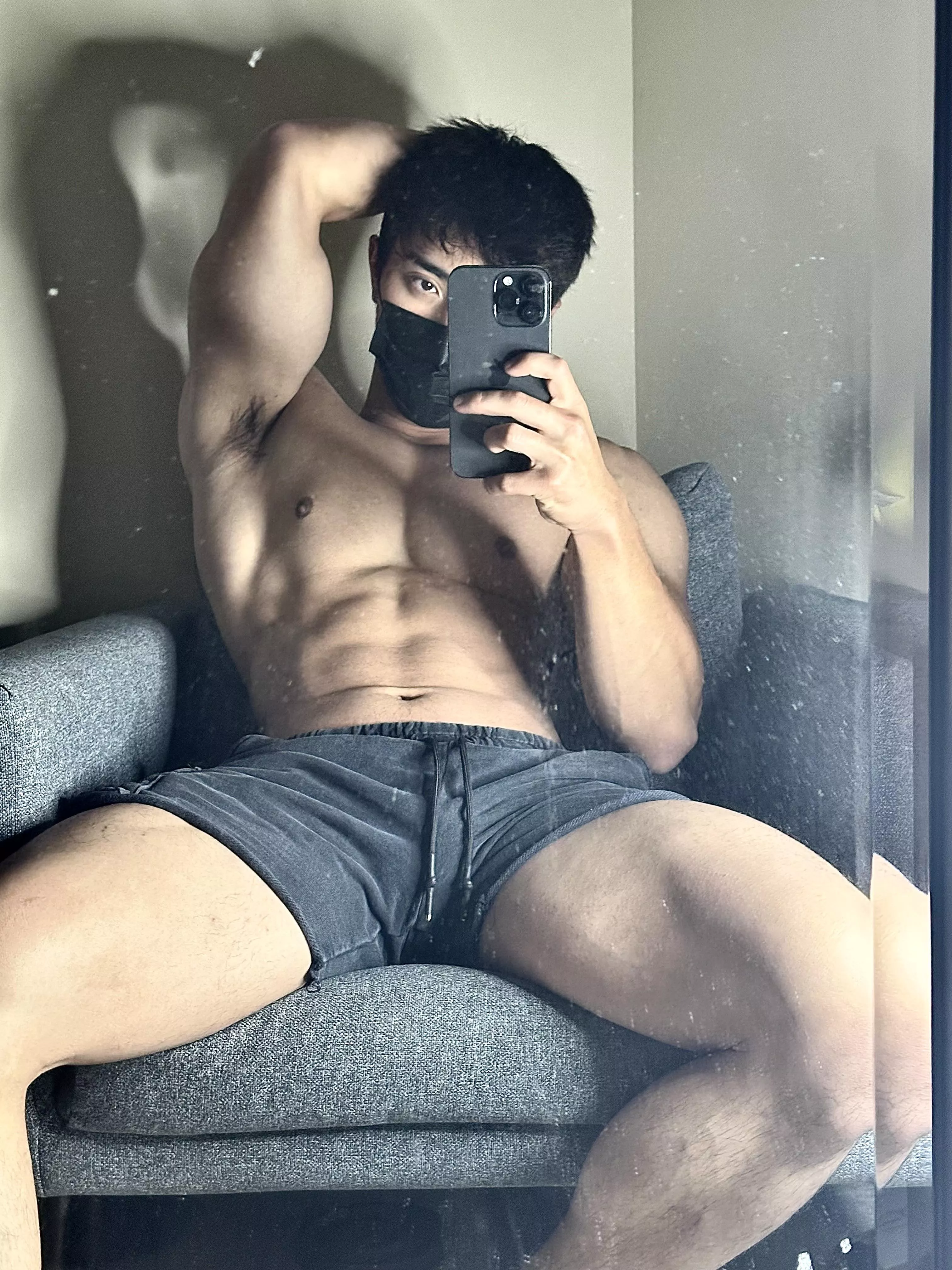 [19] would u get on ur knees for me?