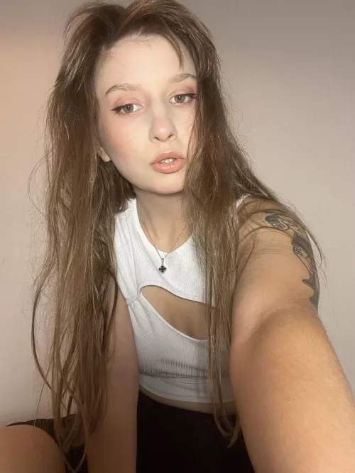 a quick selfie to start the weekend :)