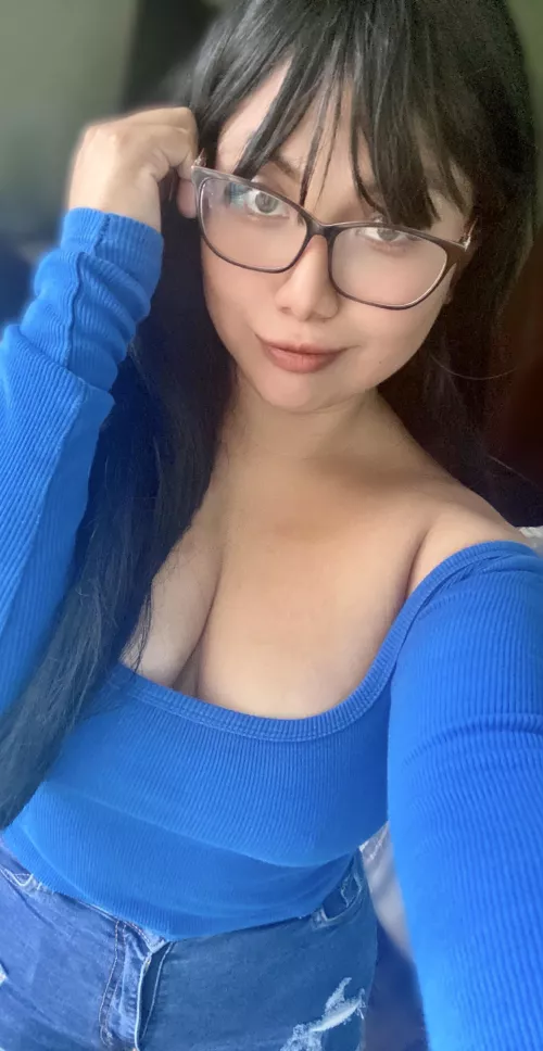 I dare you to only look me in the eyes