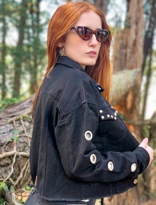 I know I look much great up close.