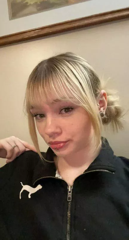 I look even better up close, don’t I? 😘