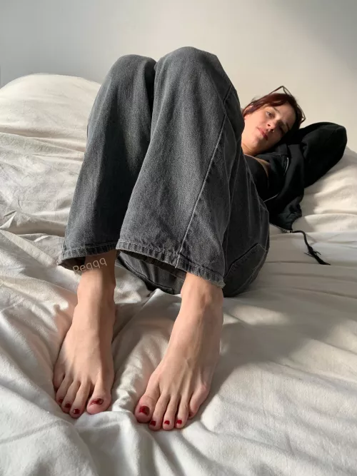 I've been really liking the red nail polish, wdyt