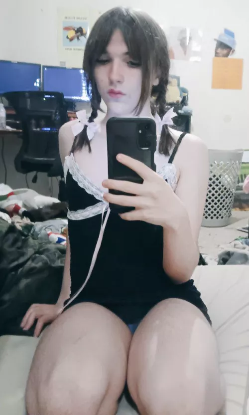 new account... happy femboy friday!