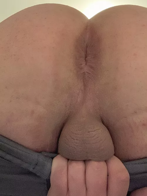 Would you be mad if your buddy flashed you like this?24