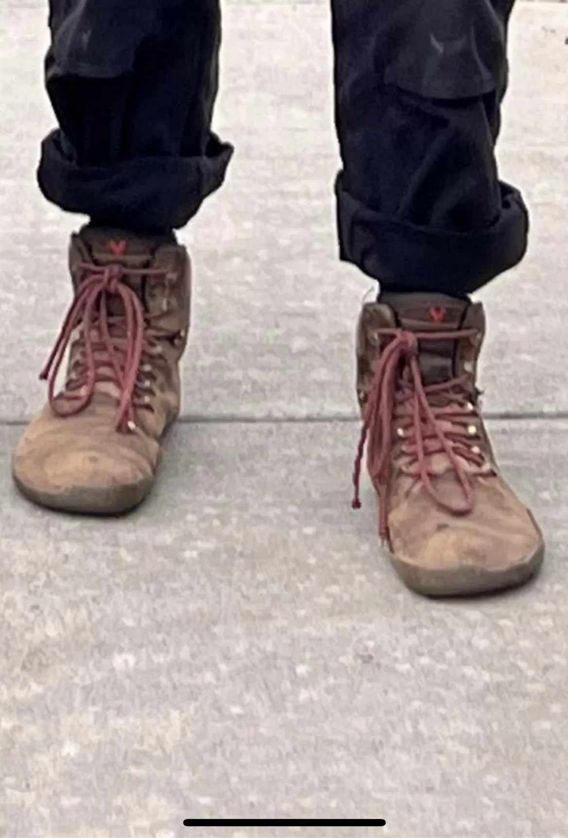 Help identifying these boots pretty please