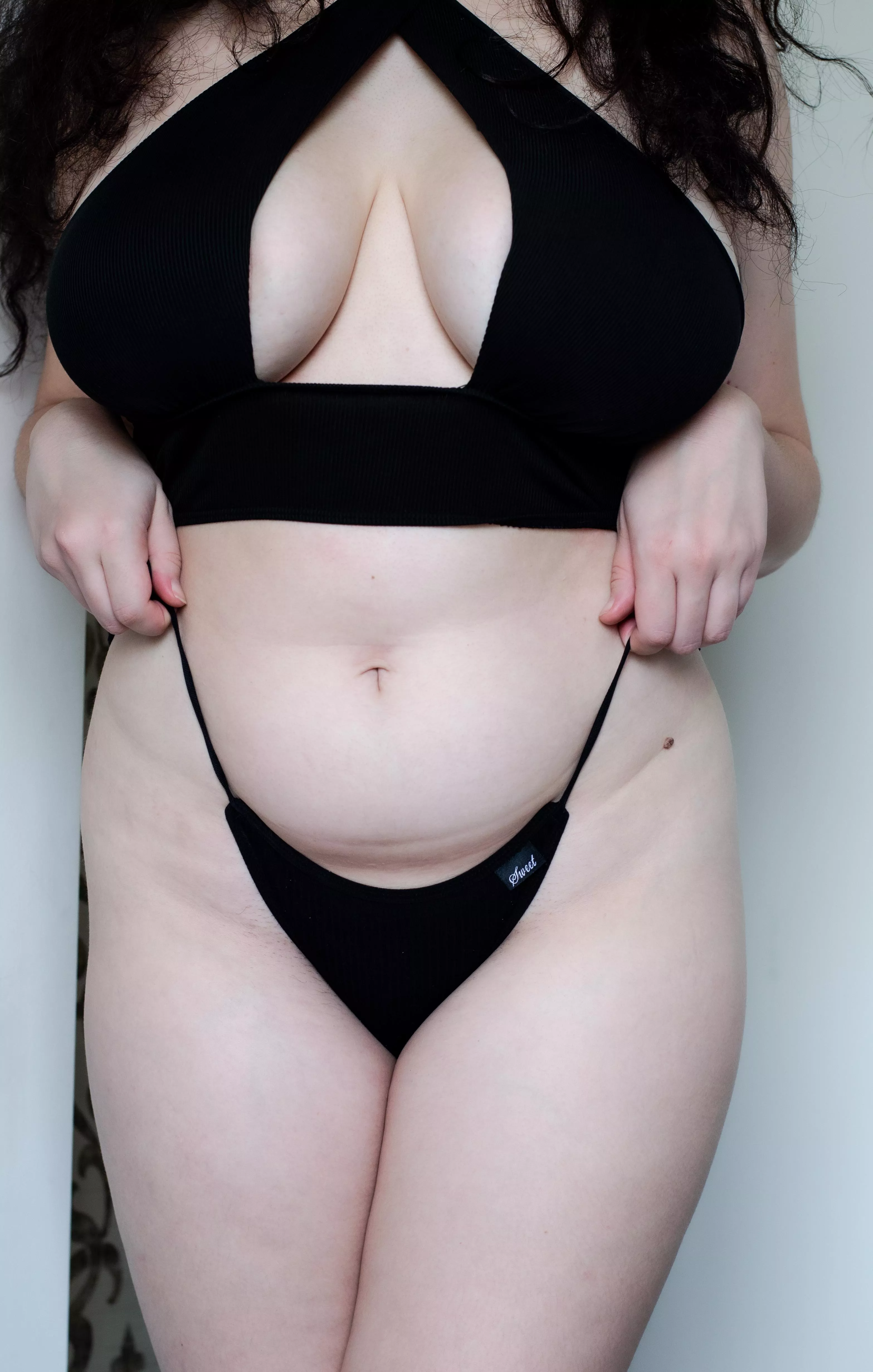 If I flirted with you at a party what would be your next move? 