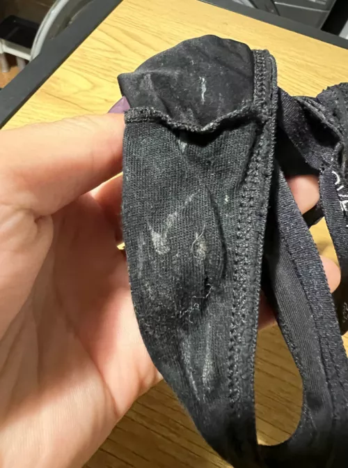 Tell me...what's your first instinct when you see a 24h wet panties ?