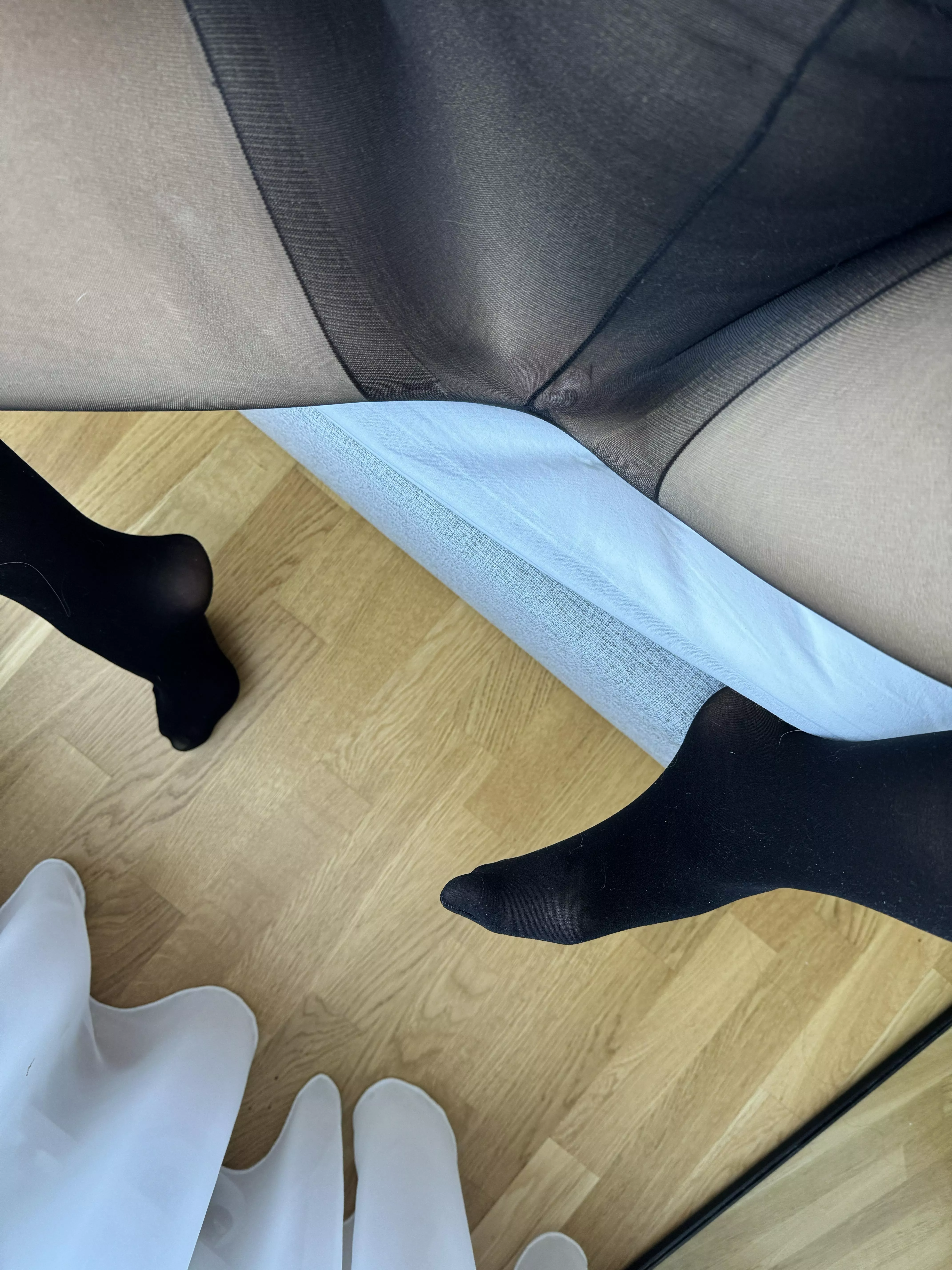 what would you say if I wear pantyhose without panties on a first date?