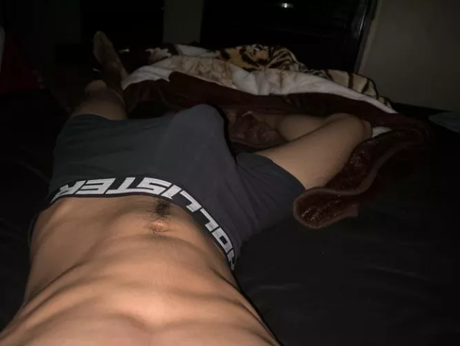 (19) free the sausage from the confines of my boxers for a reward;)