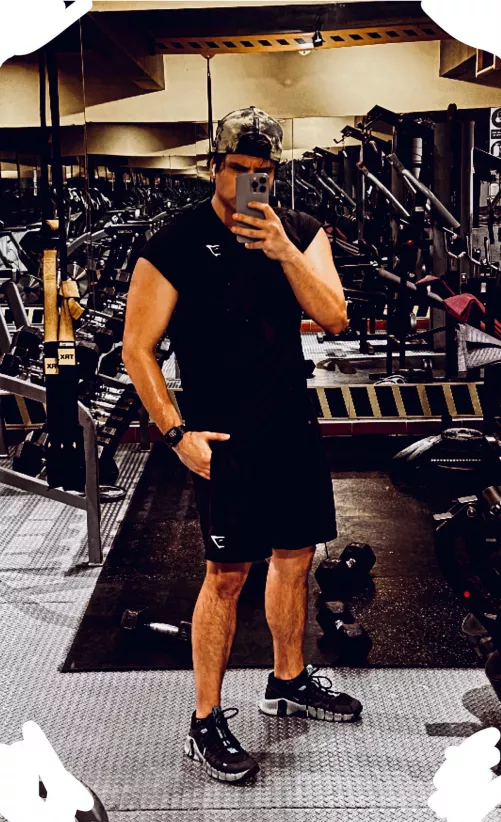 24 straight fit for a quick jerk off sc tiago_m2310