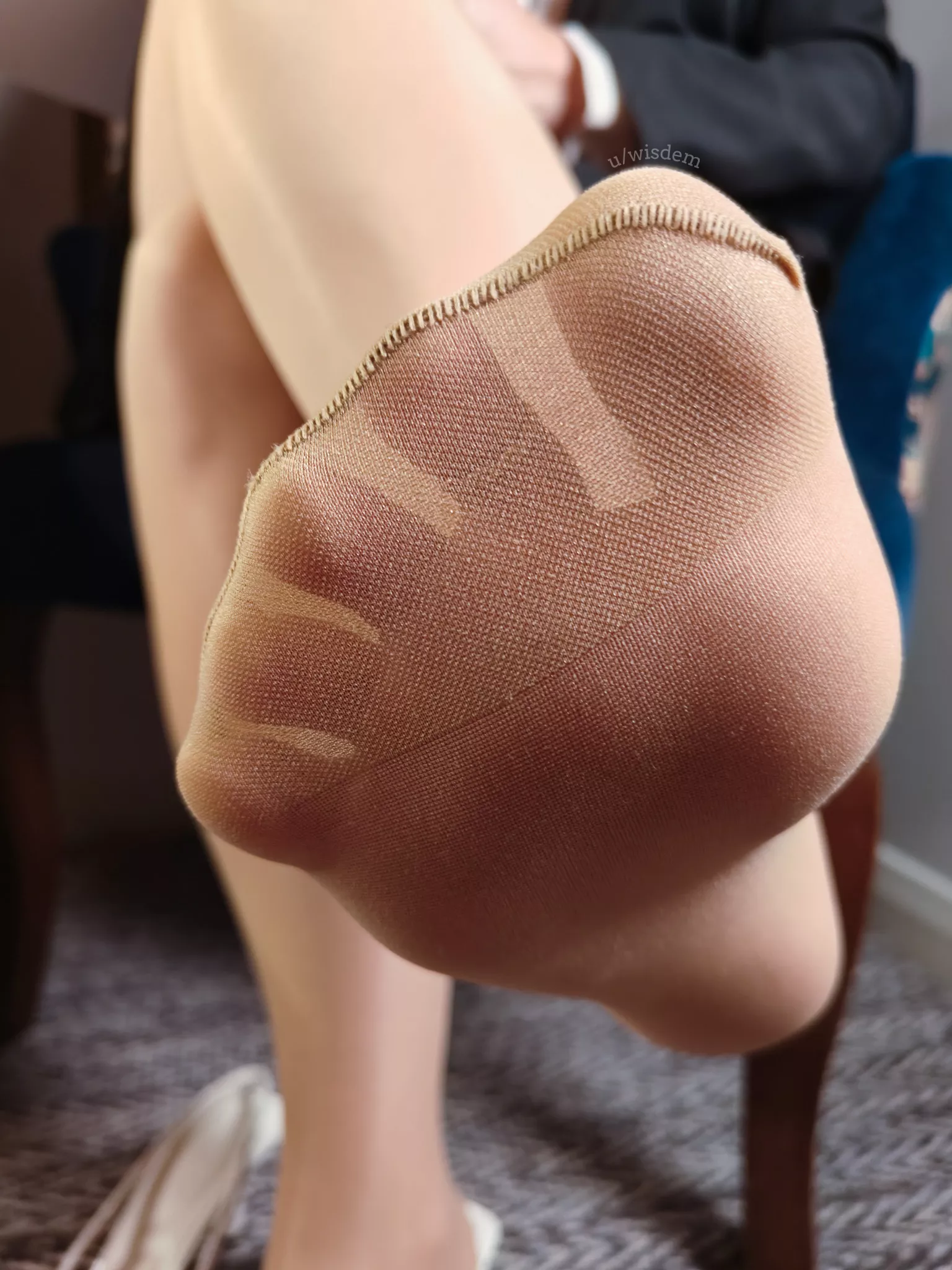 Do you like the way my feet look in tights? 🤭