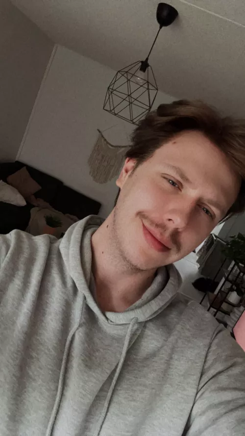 Dyed my hair little bit darker😶