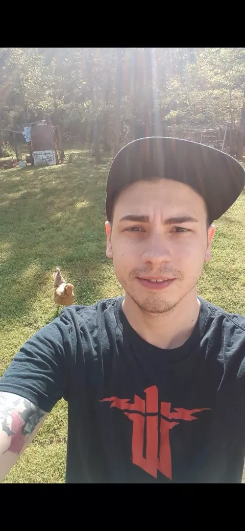 I wish I had a gaymer friend to cuddle with 