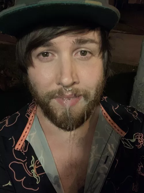 It’s not every day I get painted like a slut, so I figured I’d share with you guys 😈