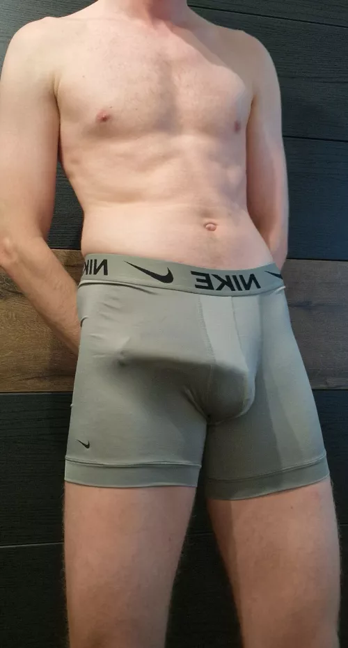 Lets fuck in the gym showers