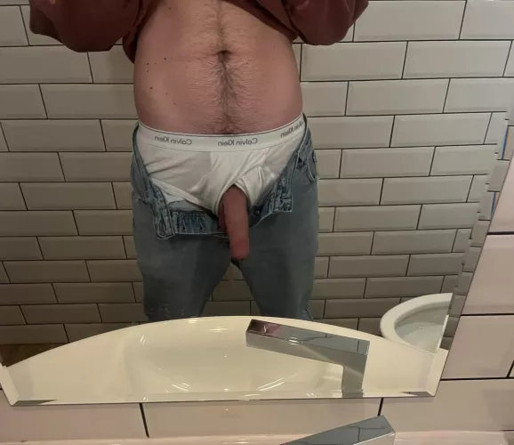 Meet me in the washroom?