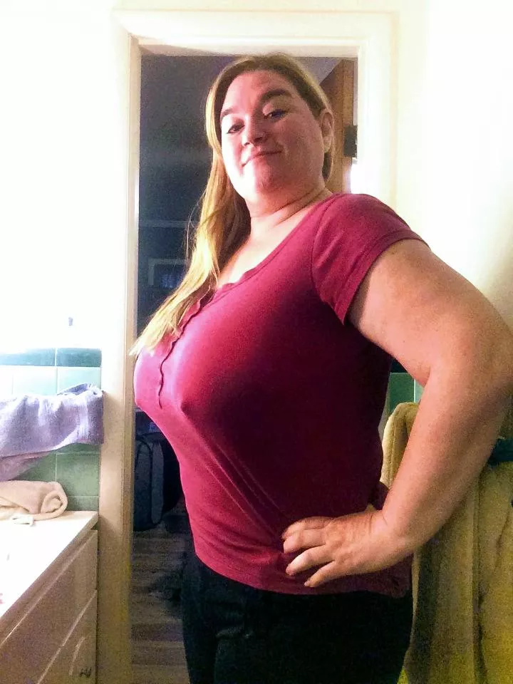 My wife's epic bra-less pose. 🙂