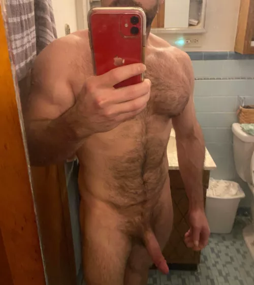 (39) Big, muscular, and hairy! Hope everyone is having a great Sunday 