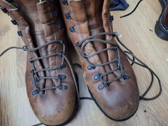 After a good brush and some generic mink oil the Scarpa boots look a bit nicer, post walk in the rain.