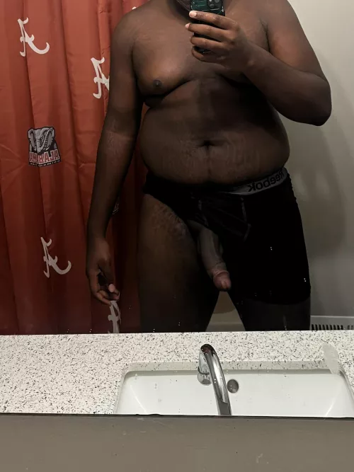 Can I get a fat ass for this dick 