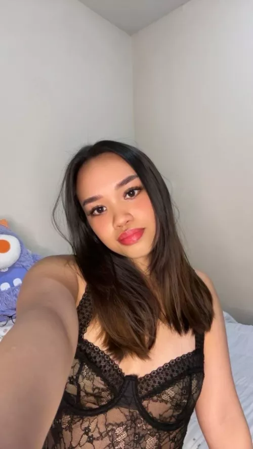 would you date a girl like me? 