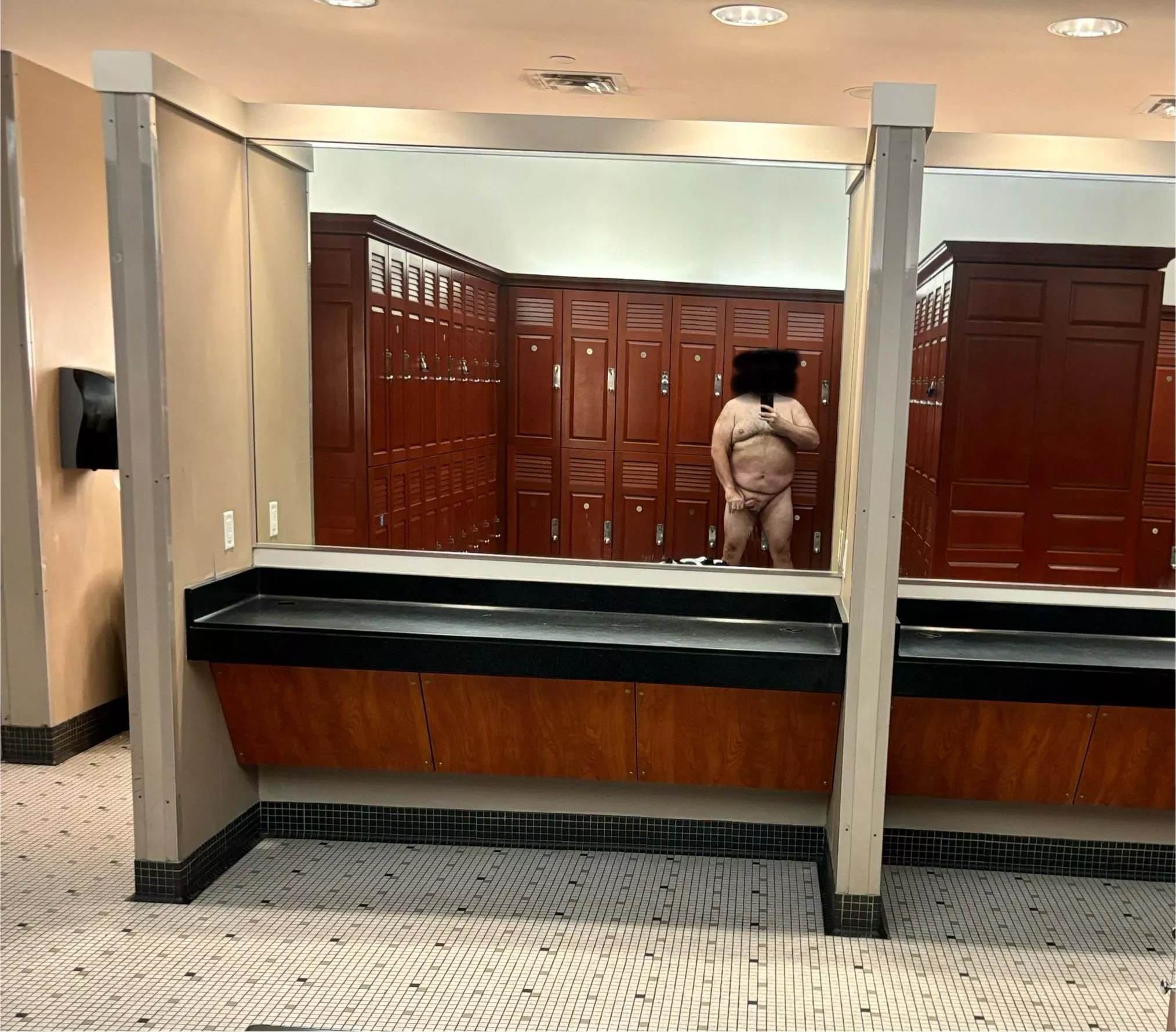 A bear-y empty locker room.  I got caught 3 seconds later.