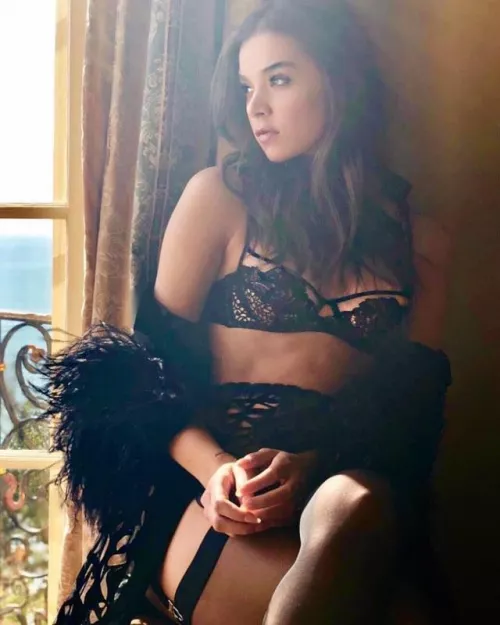 Hailee Steinfeld