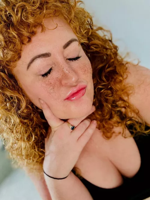 [IRTR] What's your favourite thing about freckled girls