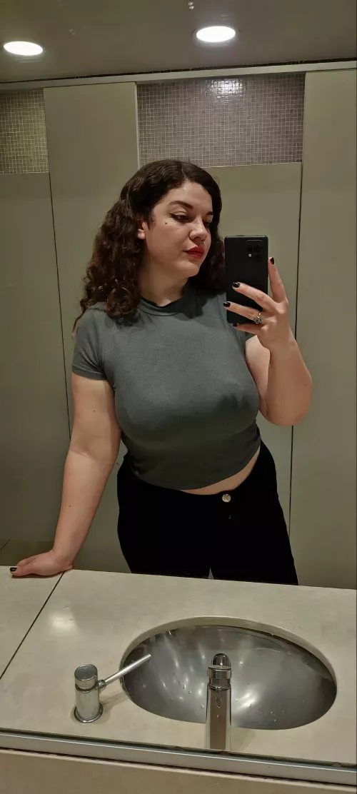 It doesn't matter if I wear cleavage or a closed t-shirt, whenever I walk down the street they always look at my tits.