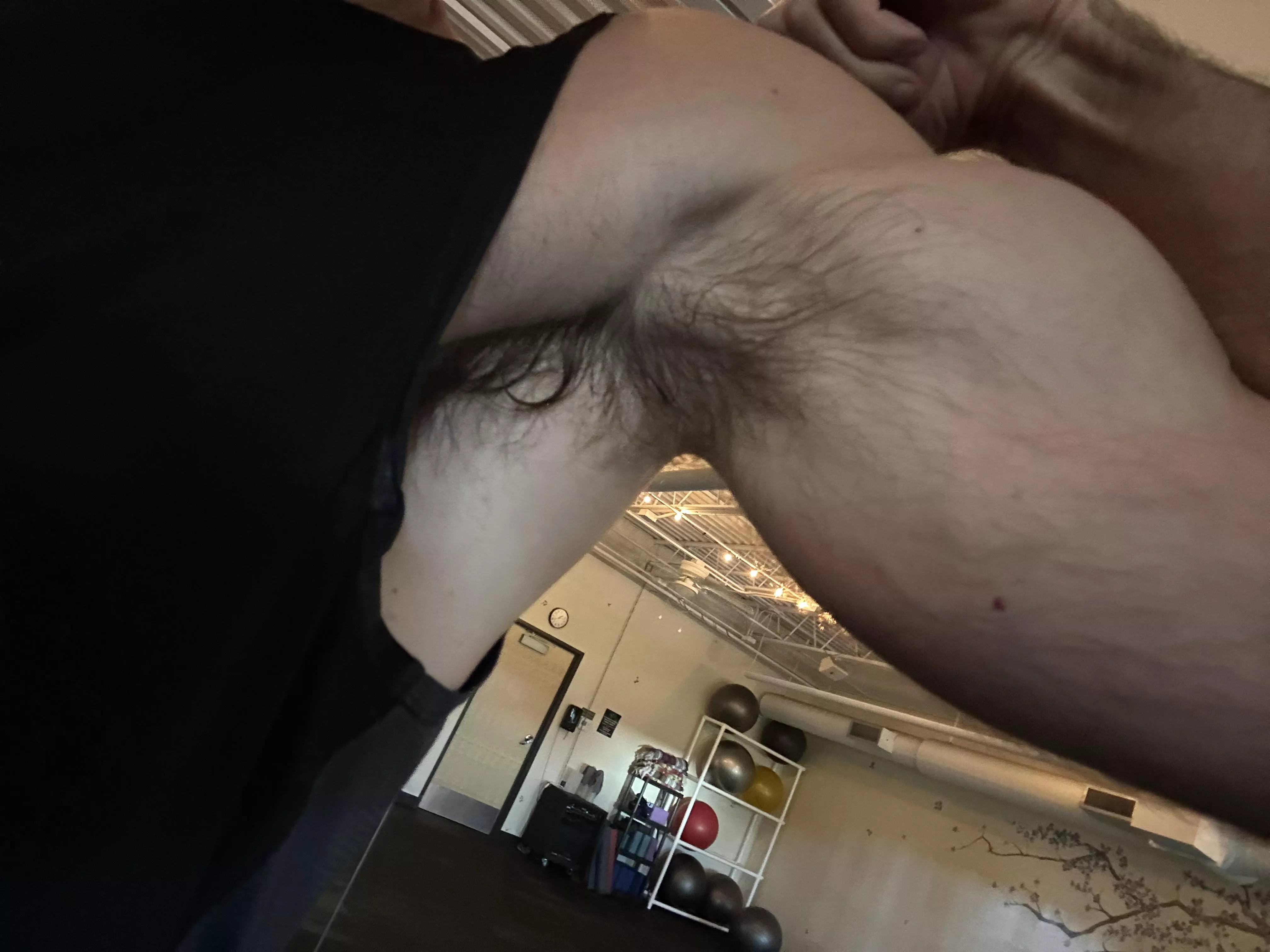 Sunday Funday.  Sniff or 👅?