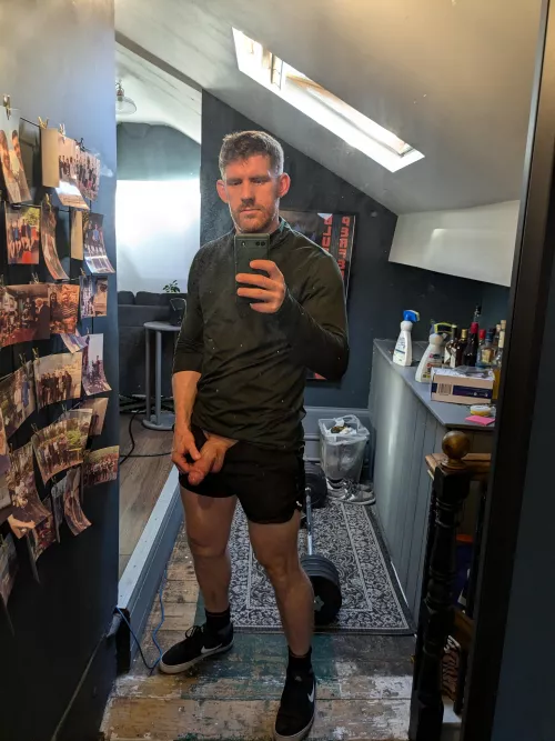 Who likes a thick simi? 