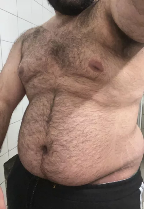 21 with a bear belly :p