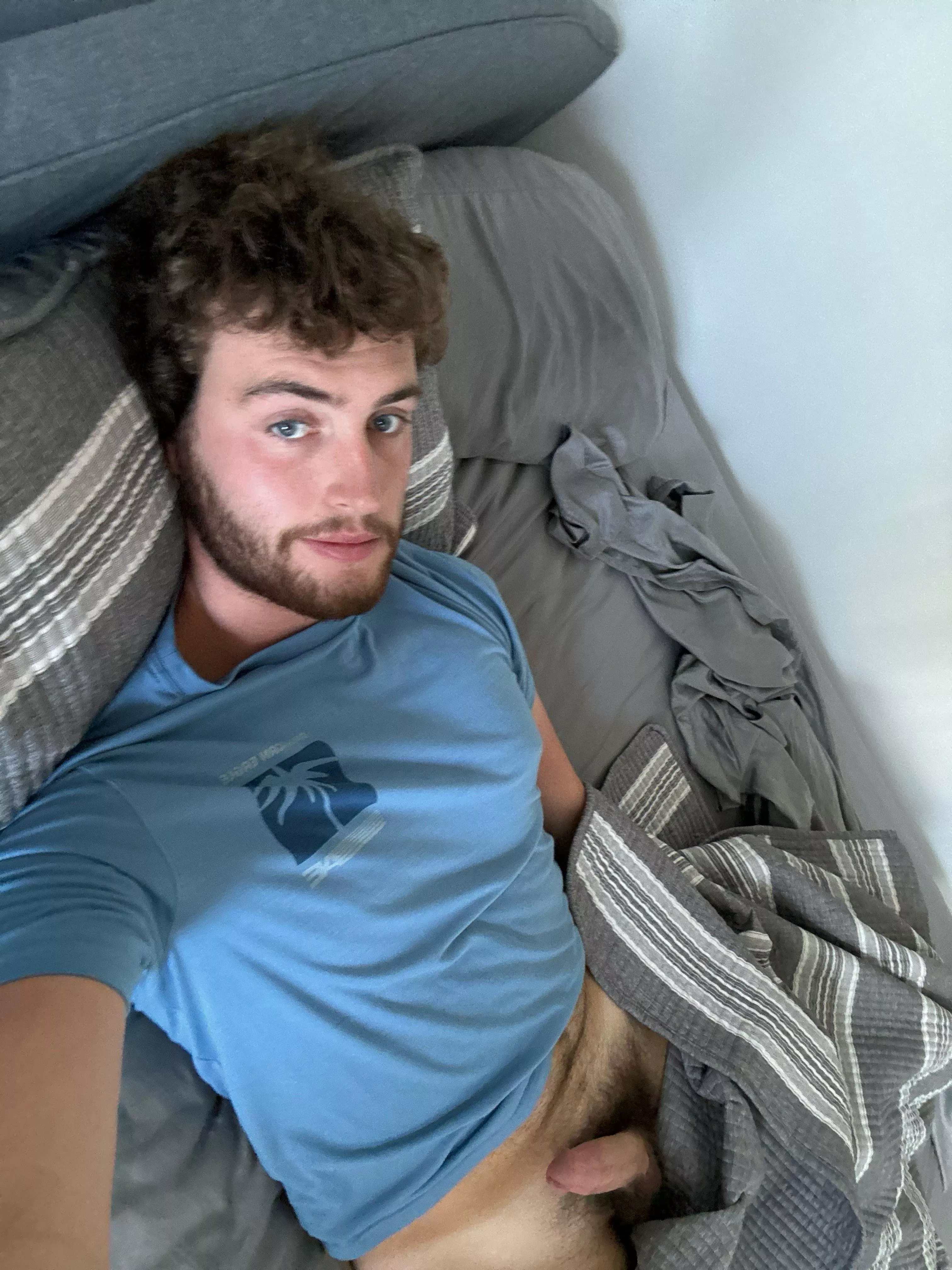 21m 6’7 very kinky college looking for kinky prvy guys who show face - snap is ianthet21 